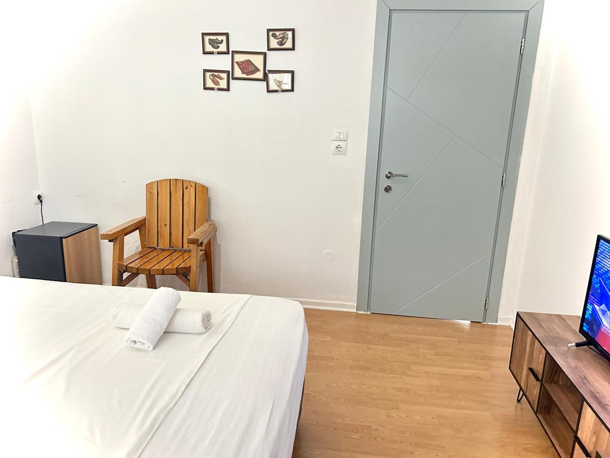 Budget Retreat Tirana & Studios المظهر الخارجي الصورة